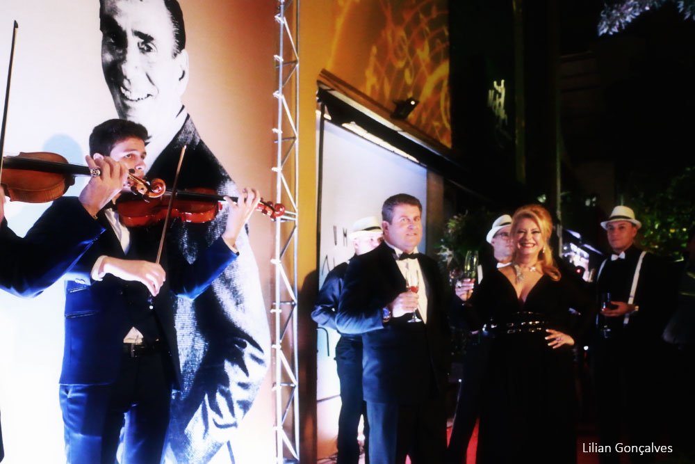 evento-centenario-nelson-goncalves-lilian-goncalves-cenografia-grandes-impressoes-backdrops-09